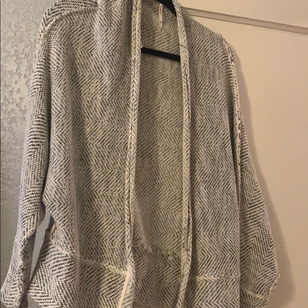 Free People LIKE NEW cardigan